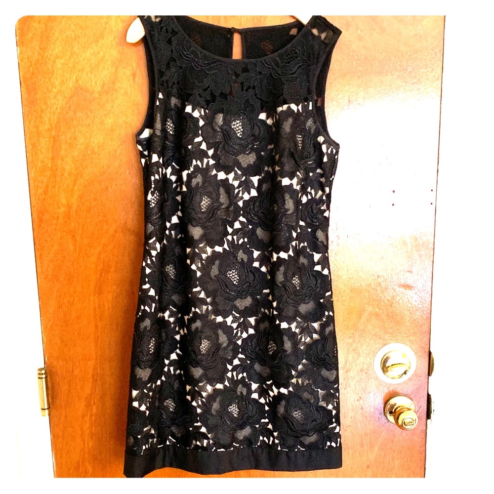 White House Black Market Lace Dress sz 10